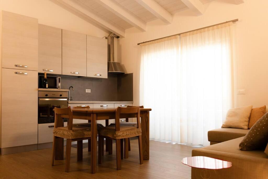 Holiday Apartments Giulia - Gold เปียตรามูราตา ภายนอก รูปภาพ